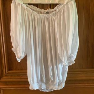 Baik Baik White blouse .size large/extra large.